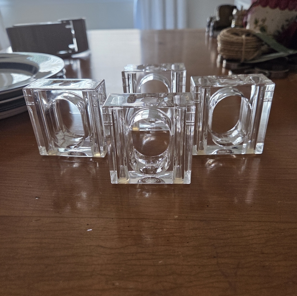 Acrylic 4 Piece Salt & Pepper Napkin Ring Shakers Never Used